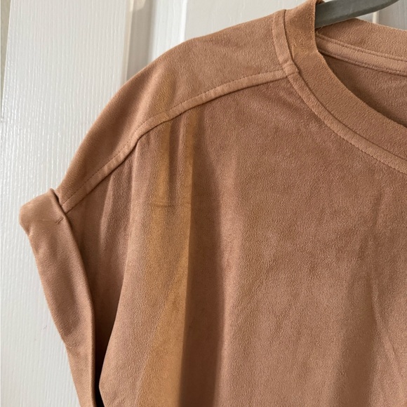 Cupid Sm Faux Suede Round Neck Slipover Cap Sleeves, Tunic Style…NWOT - Picture 2 of 7